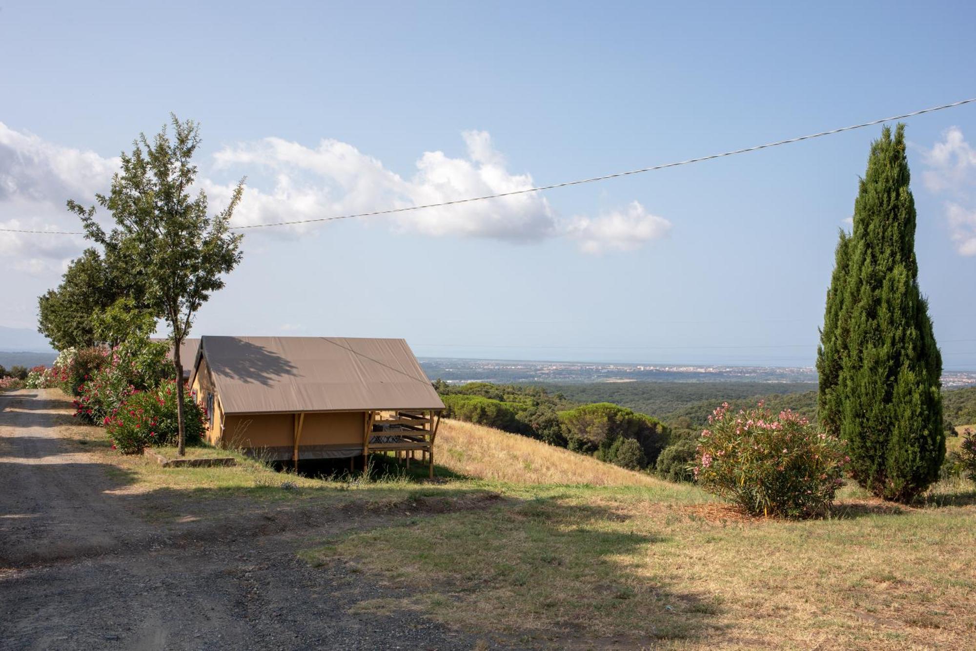 Glamping Debbiare *